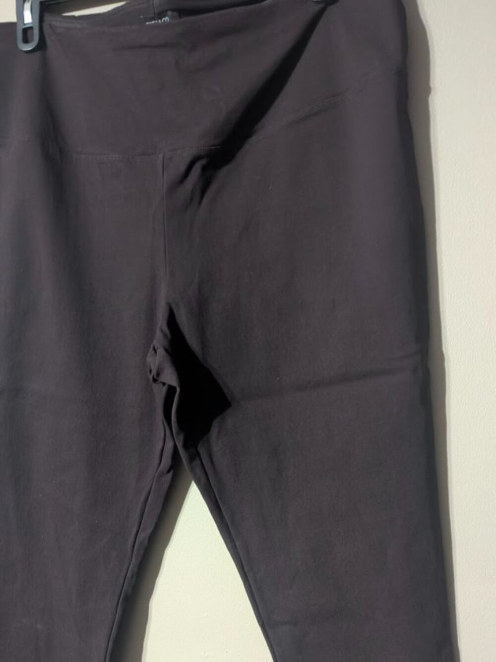 Jones & Co 3X brown athletic leggings